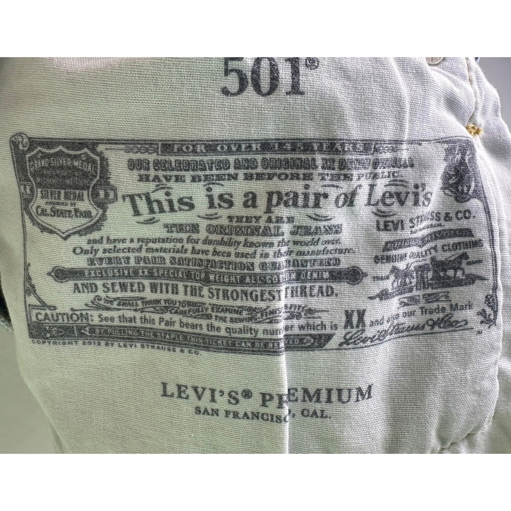 NWT Levi's Premium 501 Shorts Sz 34 Distressed Light Wash High Rise Denim Cutoff - Picture 14 of 16